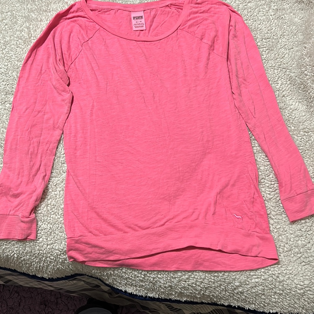 Women’s pink long sleeve top